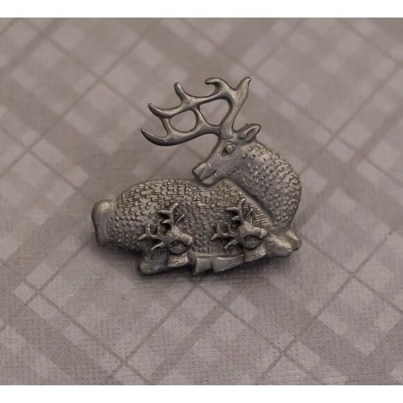 Vintage Reindeer Brooch and Earrings - G25 - Picture 1 of 3